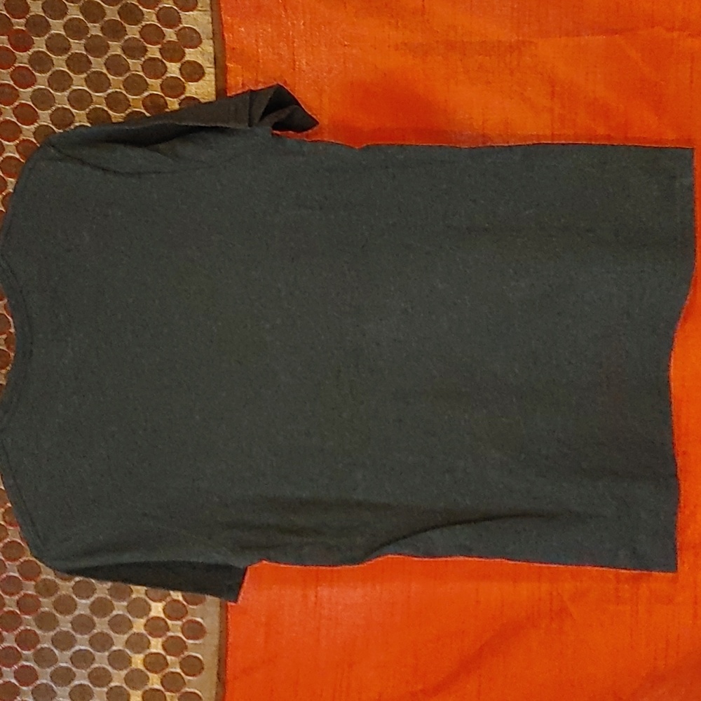 Bench Tshirt - Picture 3 of 3